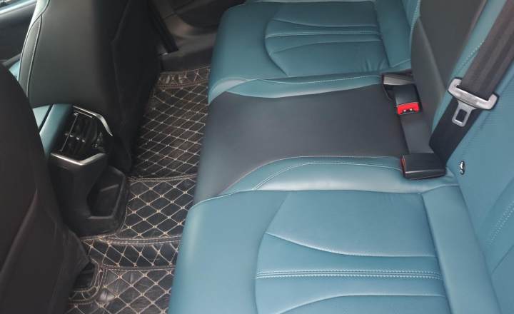 名爵 MG7 2025款 1.5T 300 DCT优雅版