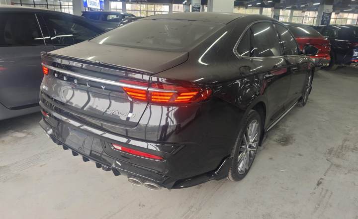 吉利汽车 星瑞 2025款 东方曜 1.5TD 昆仑版