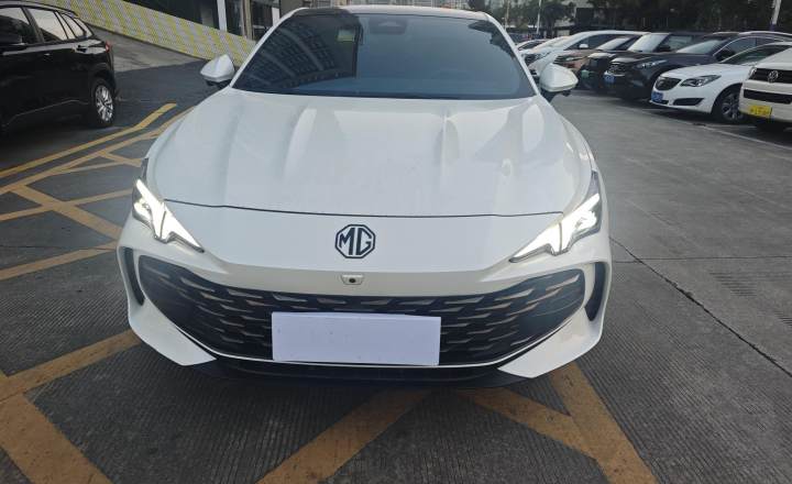 名爵 MG7 2025款 1.5T 300 DCT优雅版
