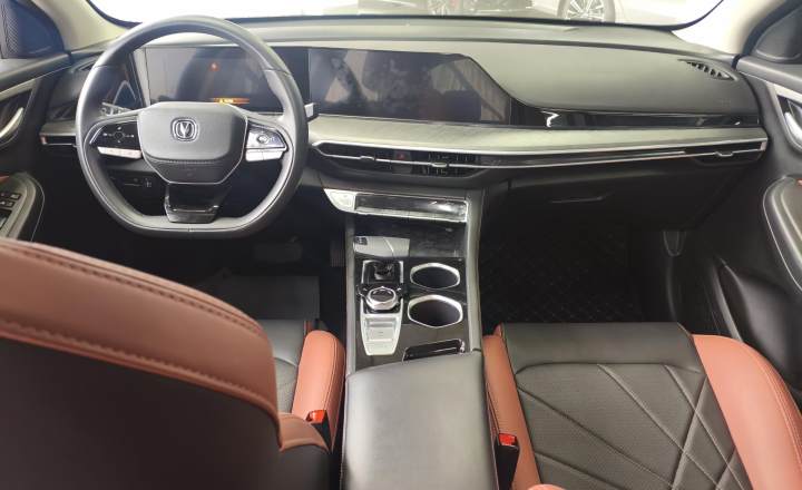 长安 逸动 2022款 PLUS 蓝鲸NE 1.4T GDI DCT旗舰版