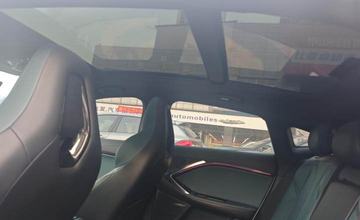 名爵 MG7 2025款 1.5T 300 DCT优雅版