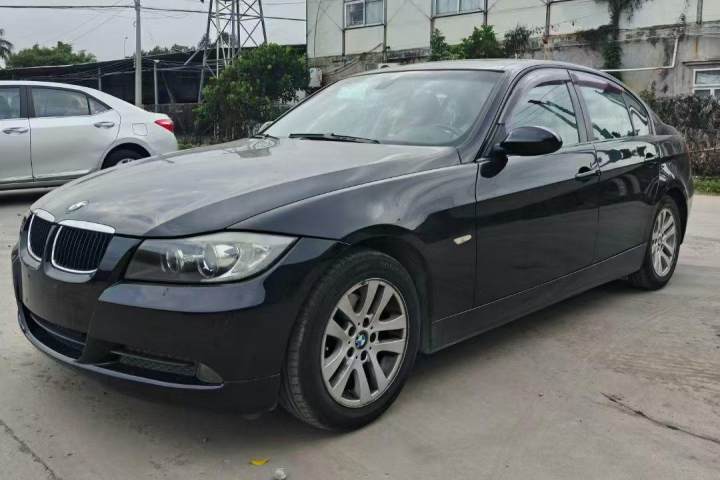 宝马 3系 320i 进取型