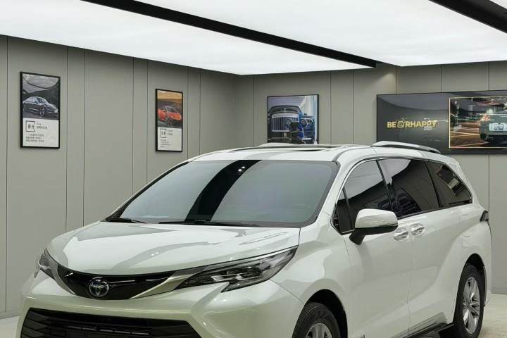 丰田 赛那SIENNA 2.5L混动 铂金版