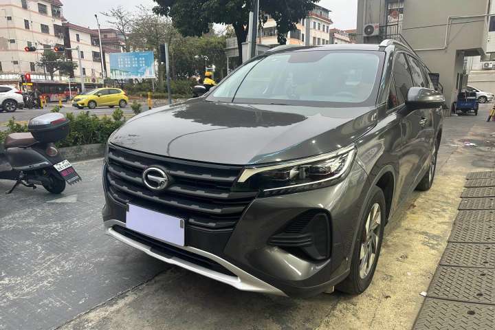 广汽传祺 传祺GS4 270T 自动精英科技版