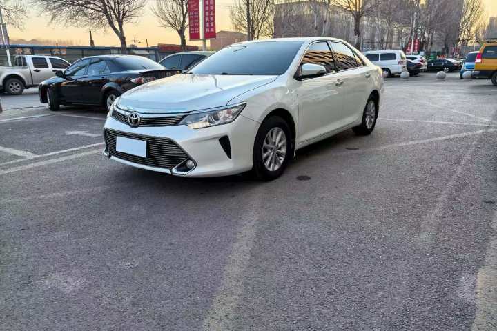 丰田 凯美瑞 2.0G 十周年纪念领先版