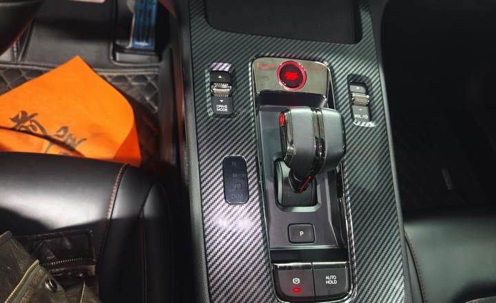 广汽传祺 影豹 2023款 270T DCT J15版