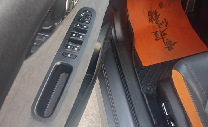 广汽传祺 影豹 2024款 400T 自动 影豹R MAX版