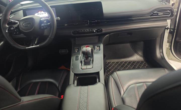 广汽传祺 影豹 2023款 270T DCT J15版