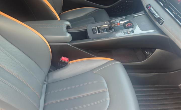 广汽传祺 影豹 2024款 400T 自动 影豹R MAX版