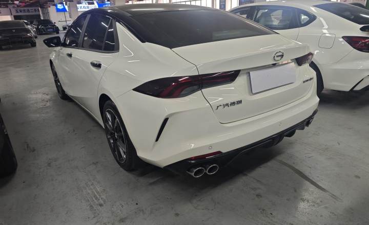 广汽传祺 影豹 2023款 270T DCT J15版