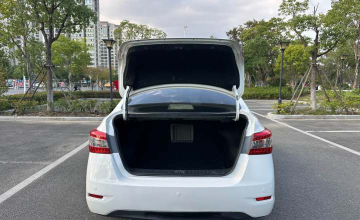 日产 轩逸 2014款 1.6XV CVT尊享版