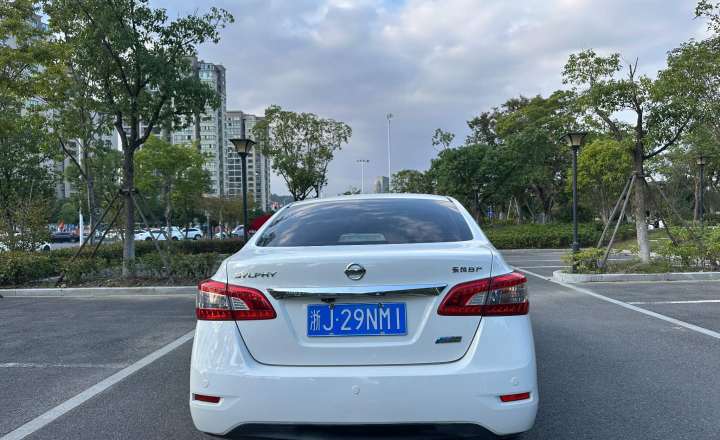 日产 轩逸 2014款 1.6XV CVT尊享版