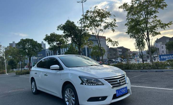 日产 轩逸 2014款 1.6XV CVT尊享版