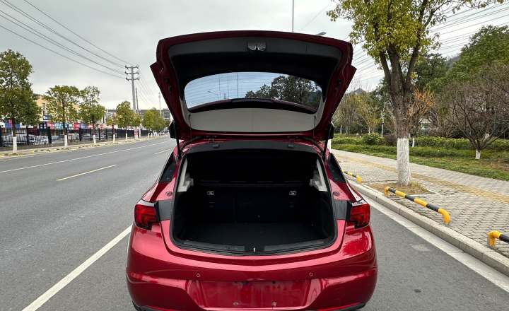 别克 威朗 2016款 两厢 15S 自动领先型