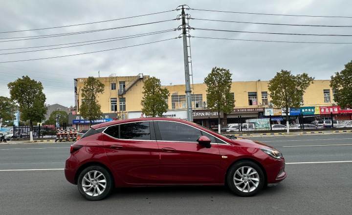 别克 威朗 2016款 两厢 15S 自动领先型