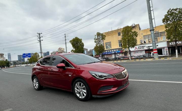 别克 威朗 2016款 两厢 15S 自动领先型