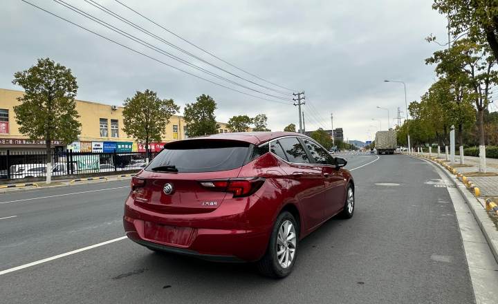 别克 威朗 2016款 两厢 15S 自动领先型