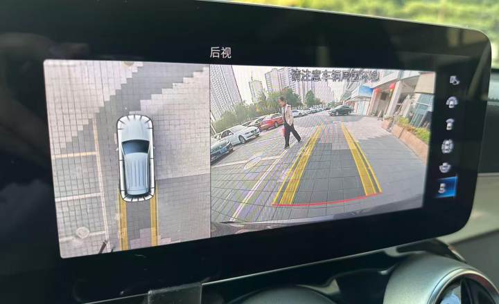 奔驰 GLC 2020款 GLC 300 L 4MATIC 豪华型