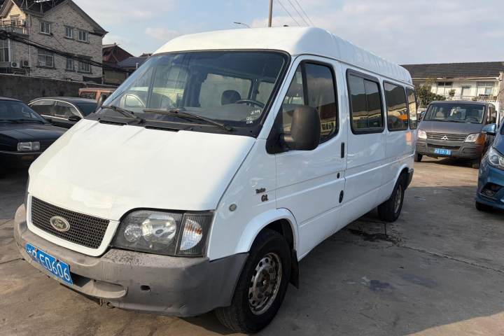 福特 经典全顺 2016款 2.8T柴油短轴6座中顶多功能车JX493ZLQ4