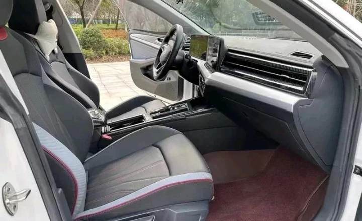 大众 凌渡 2023款 凌渡L 280TSI DSG热辣版
