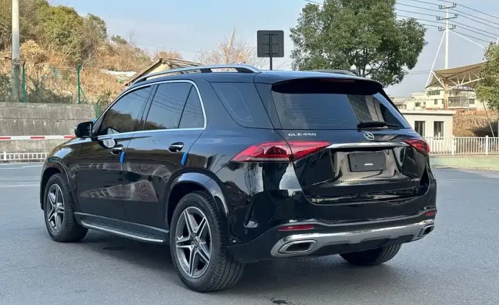 奔驰 GLE 2023款 GLE 450 4MATIC 时尚型