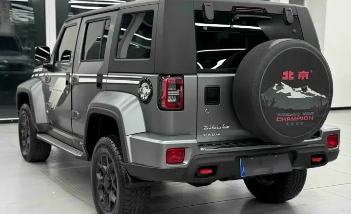 北京越野 BJ40 2022款 2.0T 自动四驱环塔冠军版