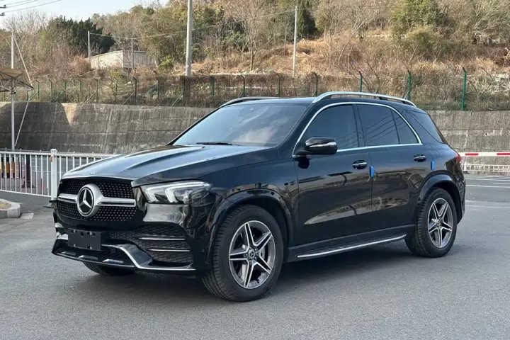 奔驰 GLE 2023款 GLE 450 4MATIC 时尚型