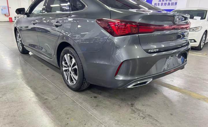 长安 逸动 2024款 PLUS 蓝鲸NE 1.4T GDI DCT高能版
