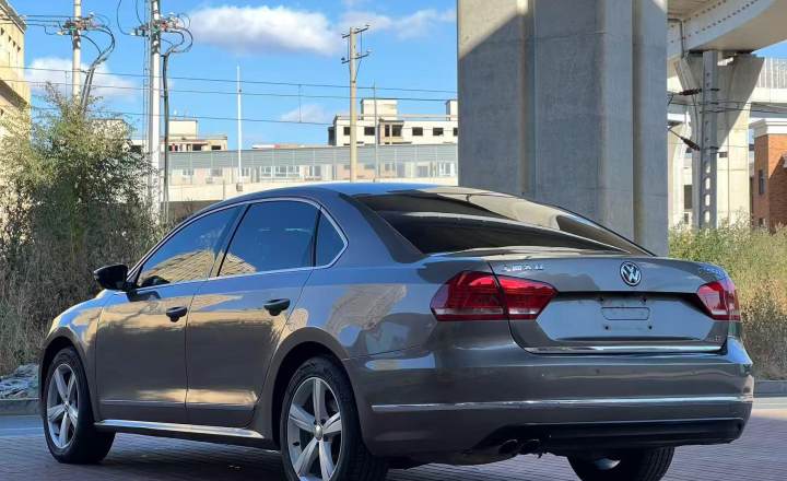 大众 帕萨特 2011款 1.8TSI DSG御尊版