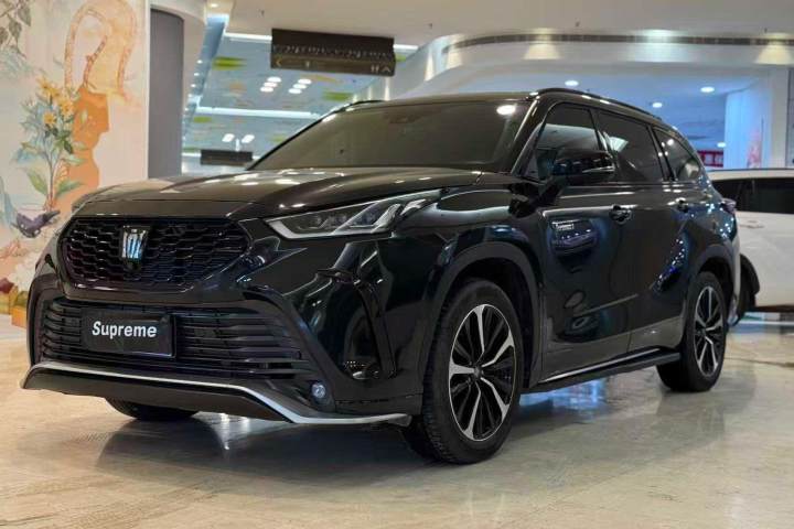 丰田 皇冠陆放 2.5L HEV四驱尊贵版