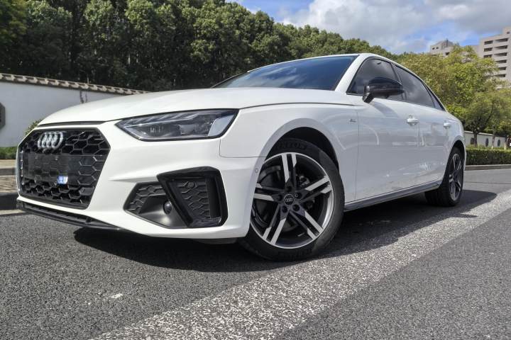 奥迪 A4L 35 TFSI 时尚动感型