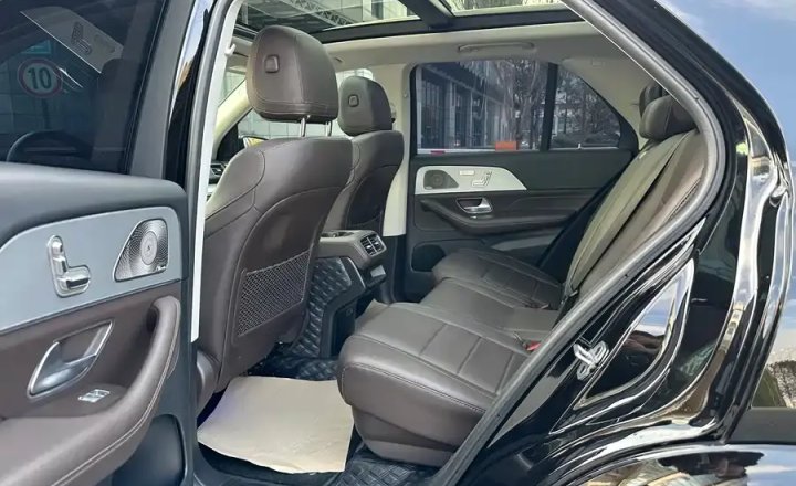 奔驰 GLE 2023款 GLE 450 4MATIC 时尚型