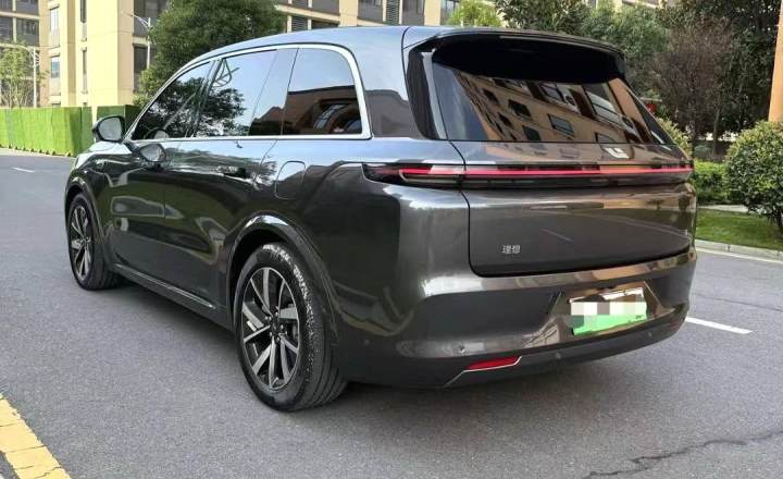 理想汽车 理想L8 2023款 Pro
