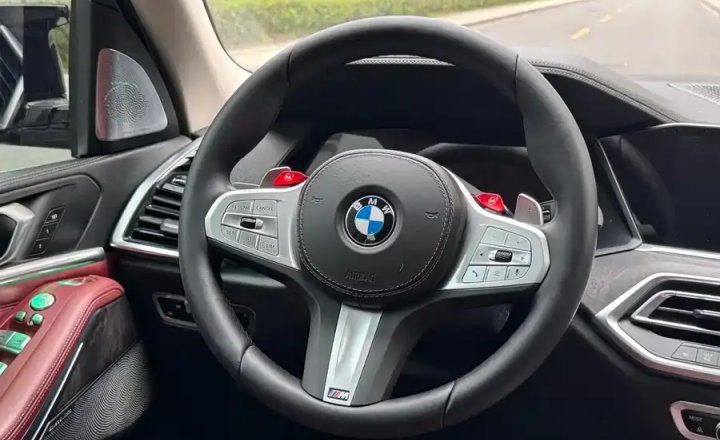 宝马 X5 2022款 xDrive 30Li 尊享型M运动套装