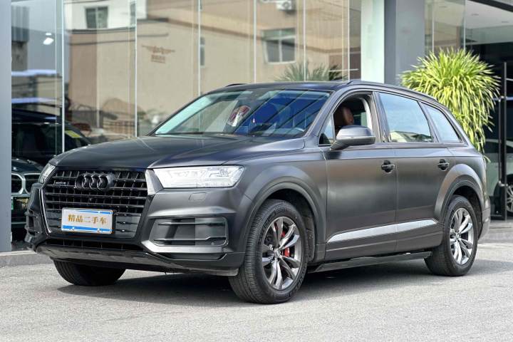 奥迪 Q7 40 TFSI 舒适型
