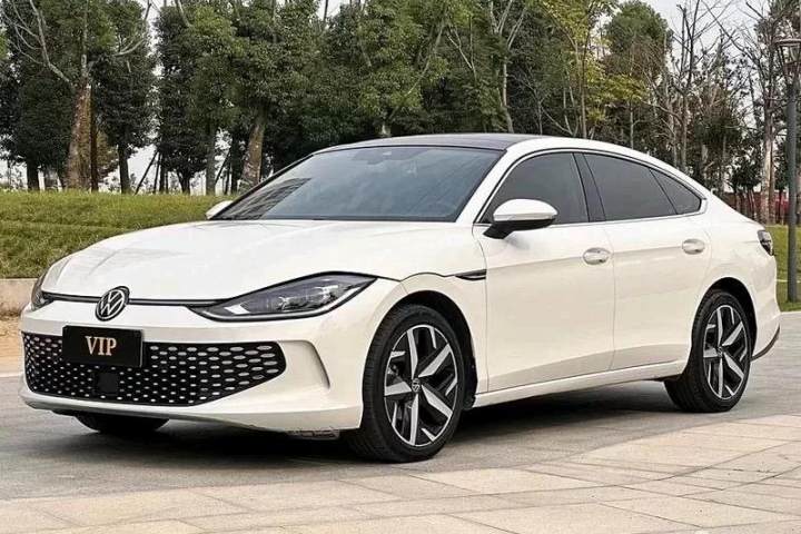 大众 凌渡 凌渡L 280TSI DSG热辣版