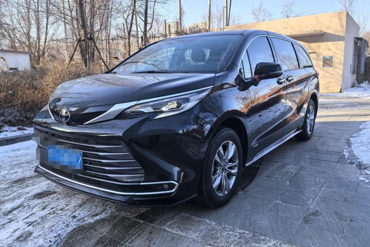 丰田 赛那SIENNA 2024款 2.5L混动 四驱豪华版