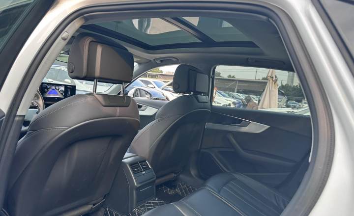 奥迪 A4L 2023款 40 TFSI 时尚动感型