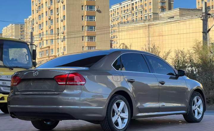 大众 帕萨特 2011款 1.8TSI DSG御尊版