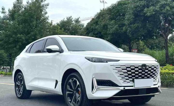 长安 UNIK 智电iDD 2023款 智电iDD 1.5T 135km智趣型