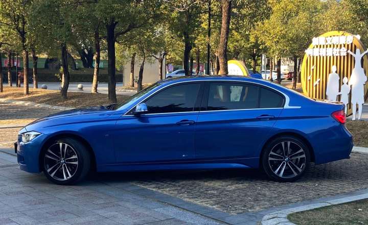 宝马 3系 2019款 320Li M豪华套装