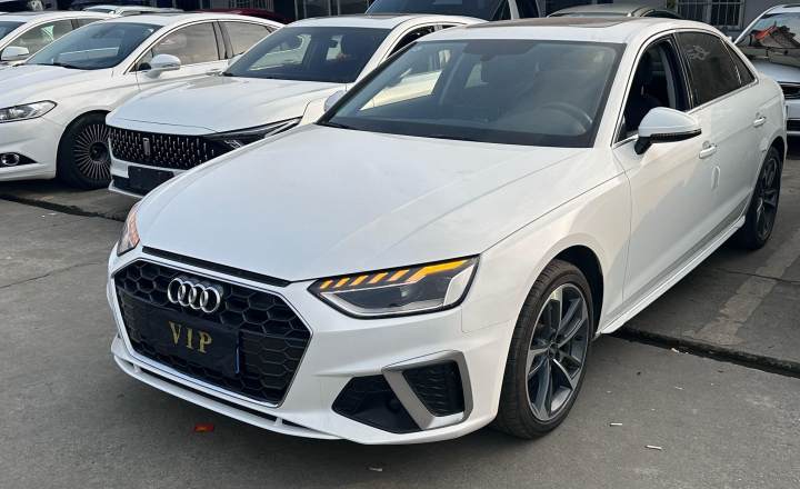 奥迪 A4L 2023款 40 TFSI 时尚动感型