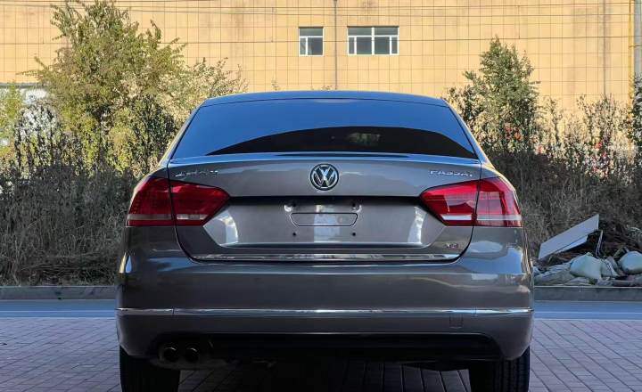 大众 帕萨特 2011款 1.8TSI DSG御尊版