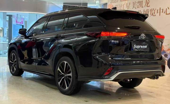 丰田 皇冠陆放 2024款 2.5L HEV四驱尊贵版