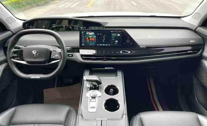 长安 UNIK 智电iDD 2023款 智电iDD 1.5T 135km智趣型