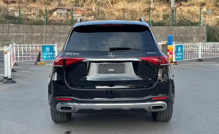 奔驰 GLE 2023款 GLE 450 4MATIC 时尚型