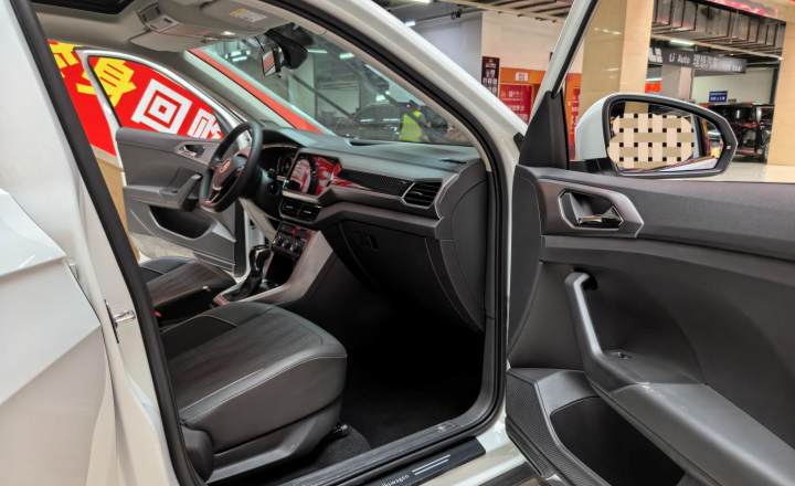 大众 途铠 2023款 300TSI DSG舒适版