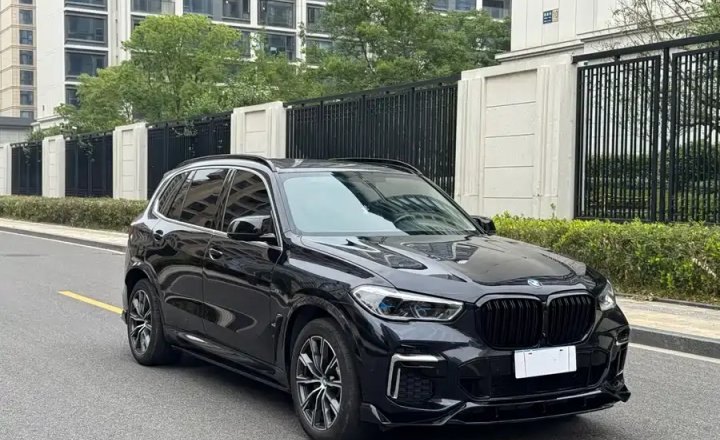 宝马 X5 2022款 xDrive 30Li 尊享型M运动套装