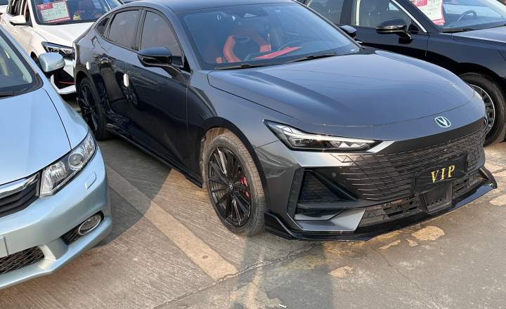 长安 UNIV 2023款 1.5T 运动版