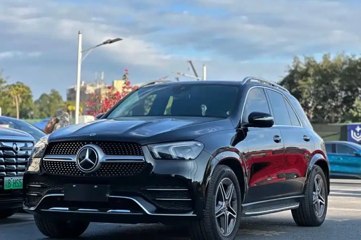 奔驰 GLE 2023款 GLE 450 4MATIC 豪华型